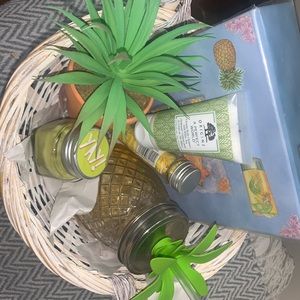 Gift basket